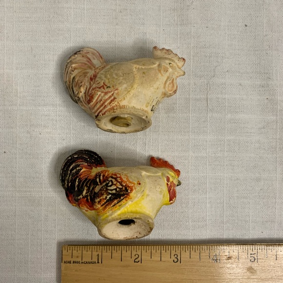VINTAGE | Chalkware Chicken Salt & Pepper Shakers. - Picture 14 of 14